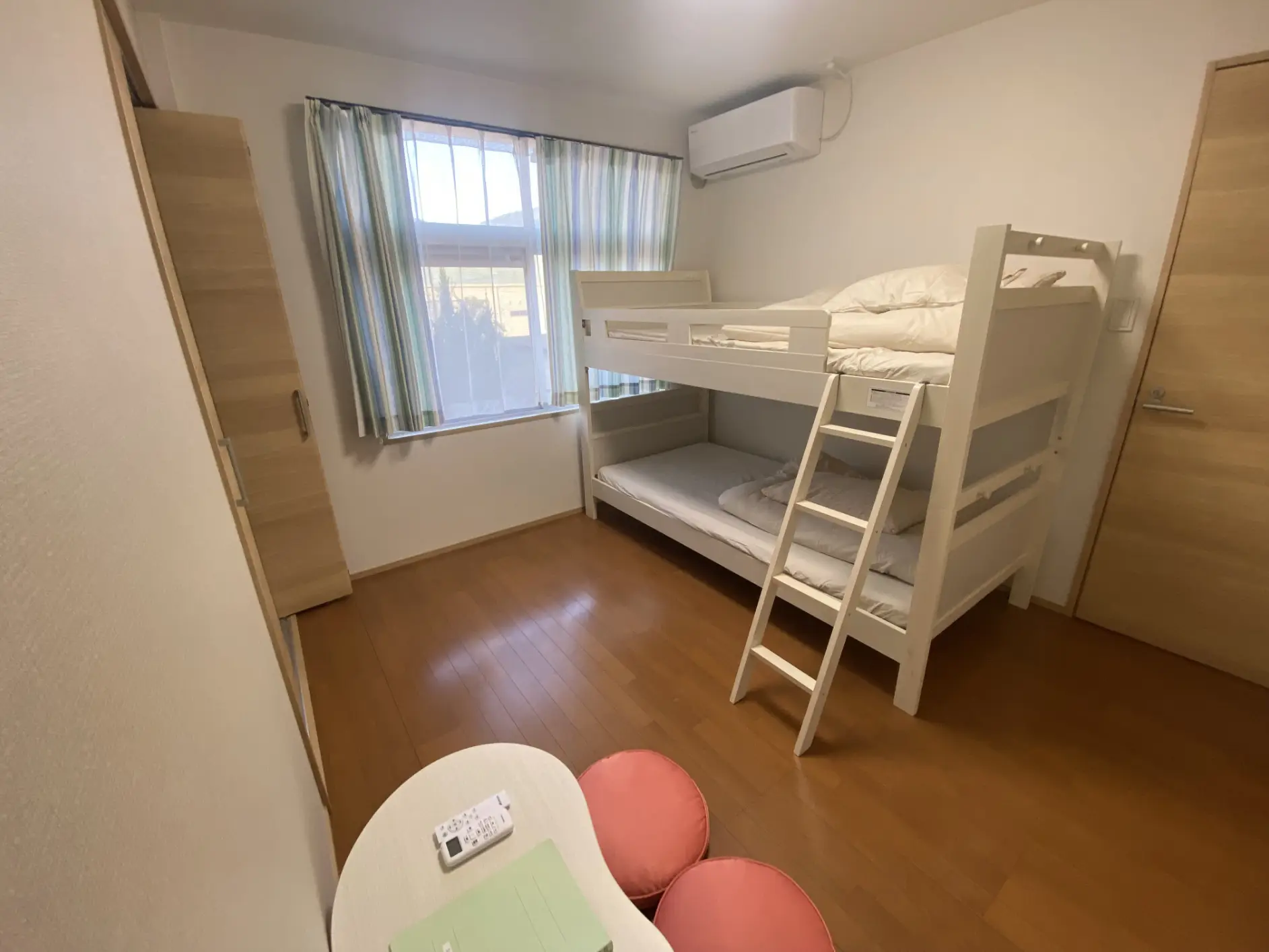 シャロン_部屋MOON